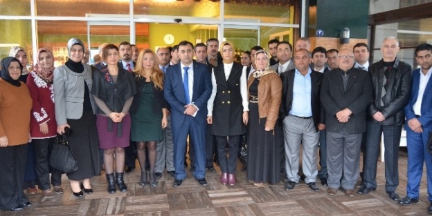 Ak Parti Bayraklı Kolları Sıvadı