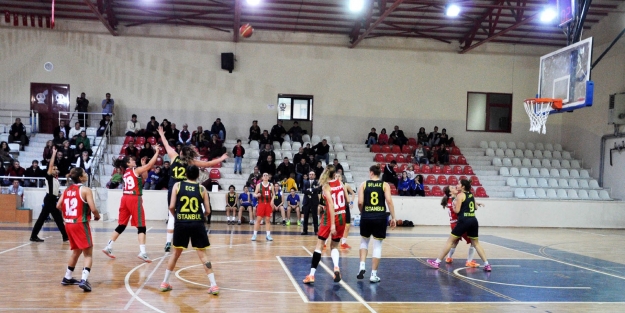 Mudanya Belediyesi Dinçspor 54 - 67 Fenerbahçe Koleji