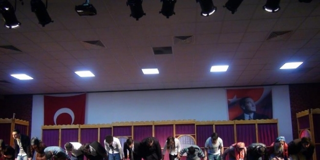 Havran Belediyesi Kültür Ve Sanat Kulübü İzleyenleri Büyüledi