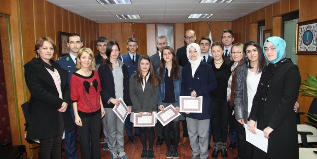 Bursa'da İnsan Hakları Yarışması