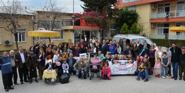 Eczane Teknisyenlerinden Yaşlılara Vefa