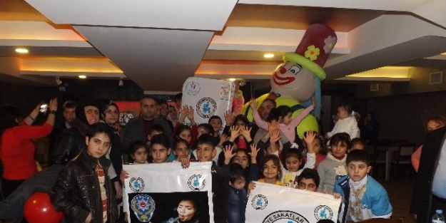 Tsd Engelliler, Şehit Aileleri Ve Çocuklarla Buluştu