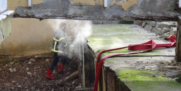 Tekirdağ’da Kömürlük Yangını