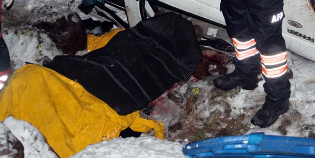 Bingöl'de feci kaza, 1 ölü, 3 yaralı