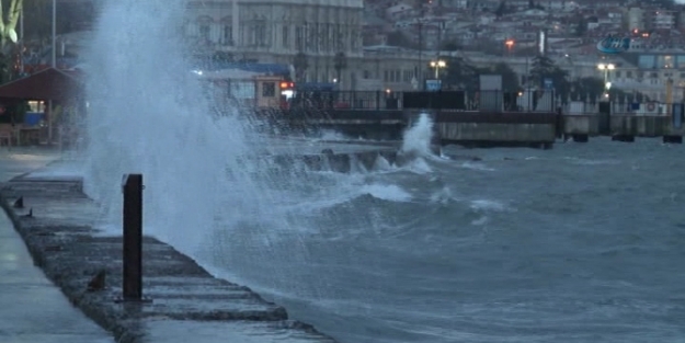 İstanbul lodosa teslim