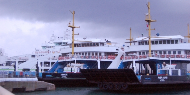 Fırtına Çanakkale'yi de vurdu