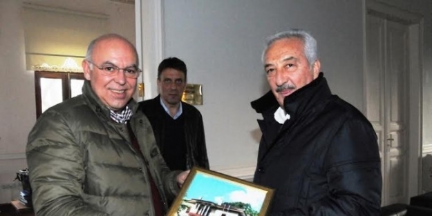 Tarihi Süleymanpaşa Belediye Binasını İlk Kullanan Başkanın Torunu, Süleymanpaşa Belediye Başkanı Ekrem Eşkinat İle Bir Araya Geldi