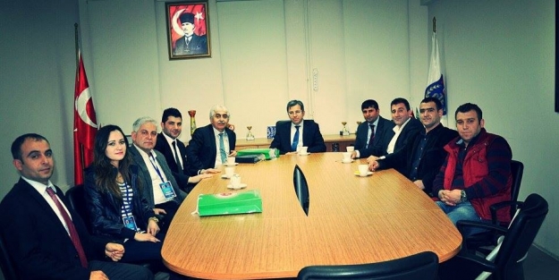 Bursa'da cezaevi mahkumlarına şiir terapisi