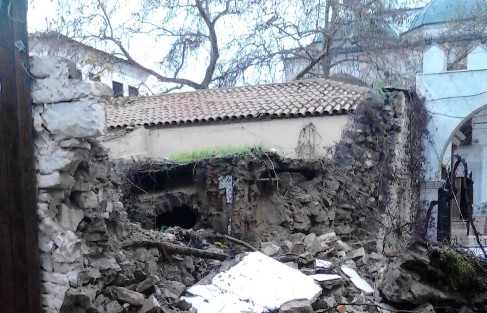 Kuşadası’nda Sağanak Yağış Ve Fırtına Etkili Oluyor