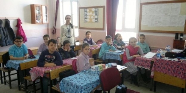 İlkokul Öğrencilerine 3 Kumbara Finansal Okuryazarlık Eğitimi