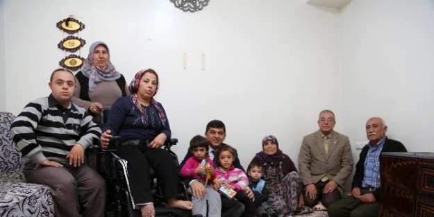 Başkandan Engelli Vatandaşa Akülü Tekerlekli Sandalye