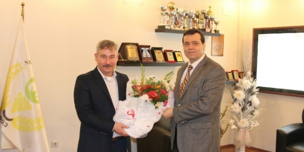 Başkan Yardımcısı Çiçeklerle Uğurlandı