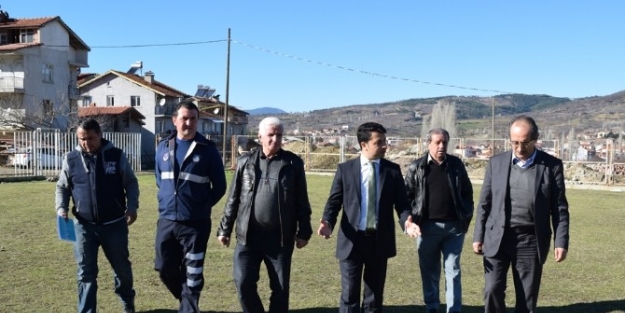 Kaymakam, Futbol Sahasını İnceledi