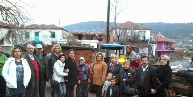 Chp’li Kadınlar “köyümüzün Çinarlari Projesini” Hayata Geçirdi