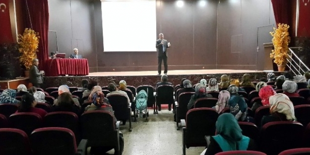 Usta Öğreticilere Ergenlik Semineri