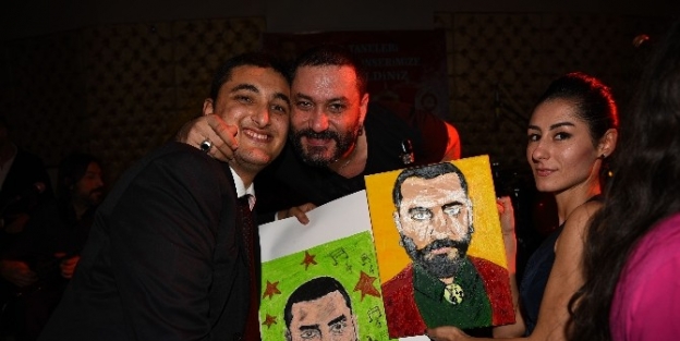 Hüsnü Şenlendirici’den Anlamlı Konser