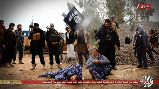 IŞİD Iraklı askerleri kurşuna dizdi