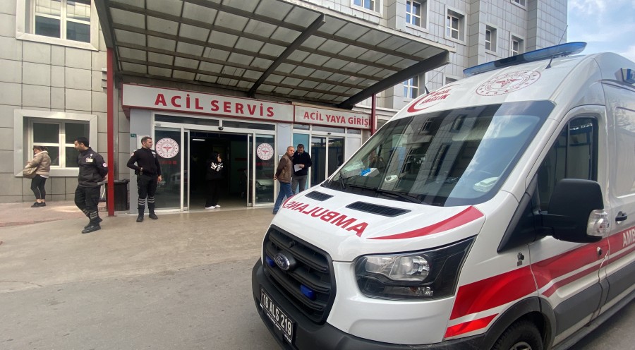 Bursa'da hastanede kalan evsiz, doktor ilaç yazmayınca kendini yaktı!