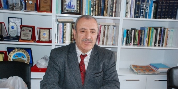 Öğretim Görevlisi Turgay’dan ’yılbaşı’ Açıklaması