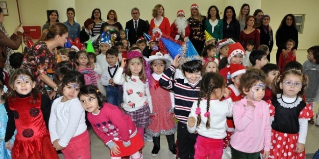 Aliağa’da Çocuklara Yeni Yıl Eğlencesi