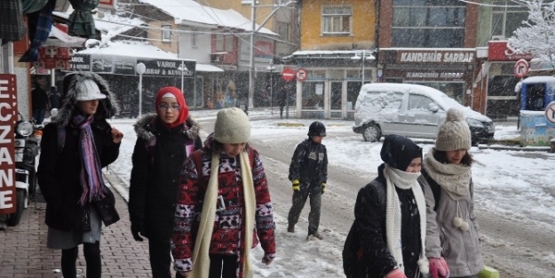 Dursunbey’de Okullar Yarın Da Tatil Edildi