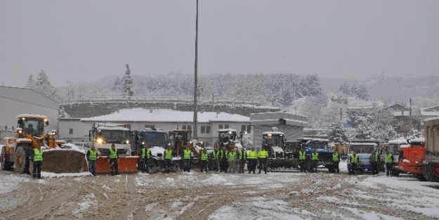 Kastamonu Belediyesi’nde Kar Alarmı Verildi