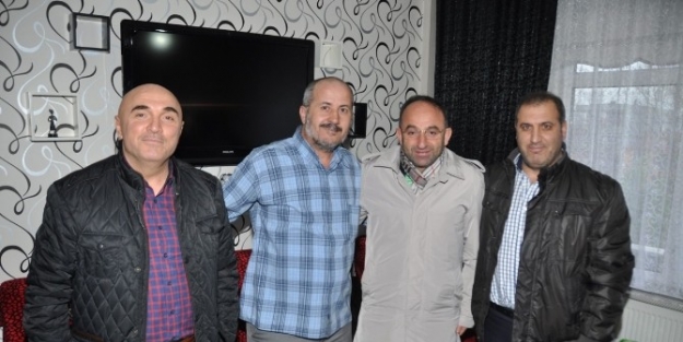 Başkan Üzülmez Umre Ve Hasta Ziyaretinde Bulundu