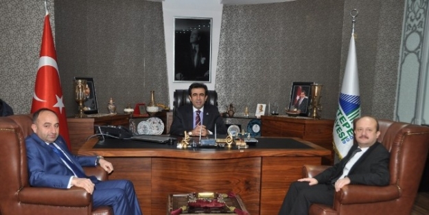 Vali Güzeloğlu, Başkan Üzülmez’i Ziyaret Etti