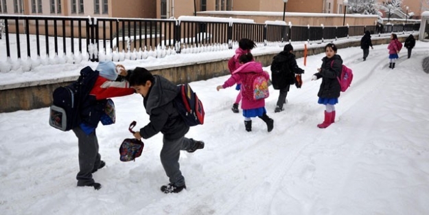Büyükorhan ve Harmancık ilçelerinde okullar tatil