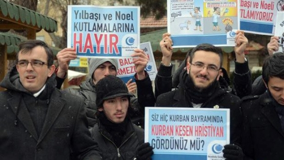 Yılbaşı kutlamalarını protesto ettiler