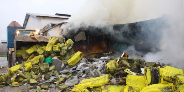 Yumurta tesisinde korkutan yangın