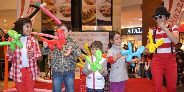 Çocuklara Neşeli Hediyeler