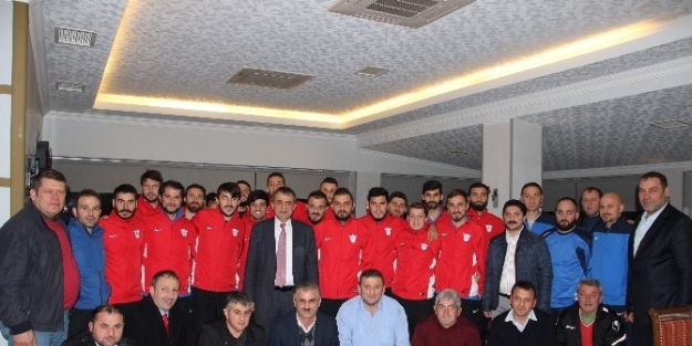 Sağıroğlu, Yomrasporlu Futbolcular, Teknik Heyet Ve Yöneticiler İle Buluştu