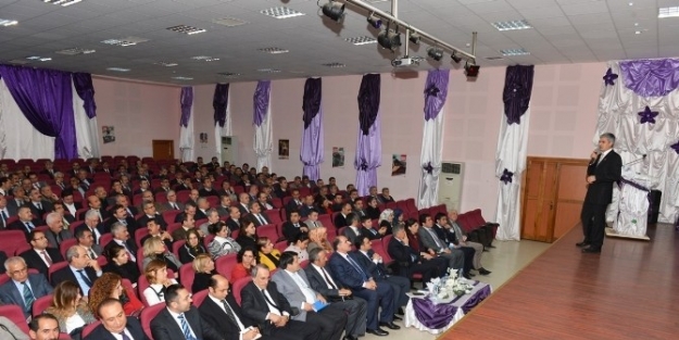 Okul Müdürlerine Yöneticilik Formasyonu