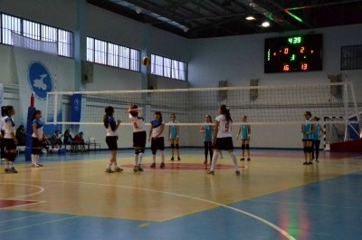 Iğdirli Voleybolcular Çeyrek Finalde