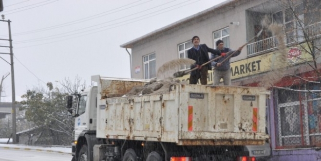 Dilovası’nda Ekipler Çalişmalarini Hızlandırdı