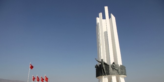 Karşıyaka’da Yatırım Hamlesi