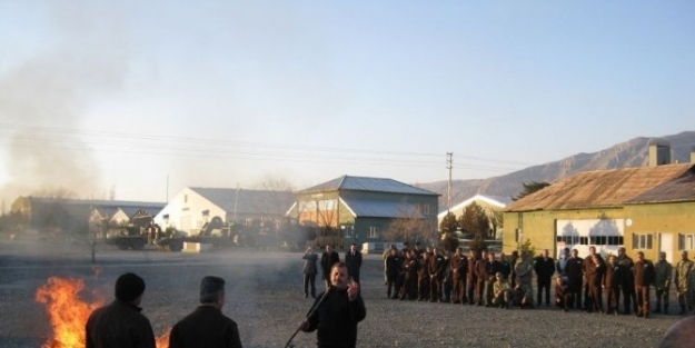 Erzincan İtfaiye Müdürlüğü Eğitim Seminerlerine Devam Ediyor