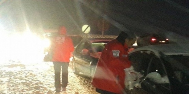 Kızılay, Kardan Mahsur Kalan Bin Kişiye Kumanya Dağıttı