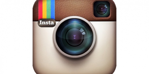 İnstagram'da kız arkadaşının çıplak fotoğraflarını paylaştı!