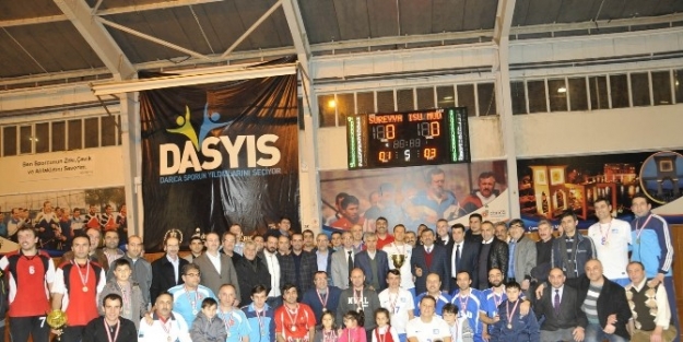 Darıca’da Voleybol Şampiyonu İsu