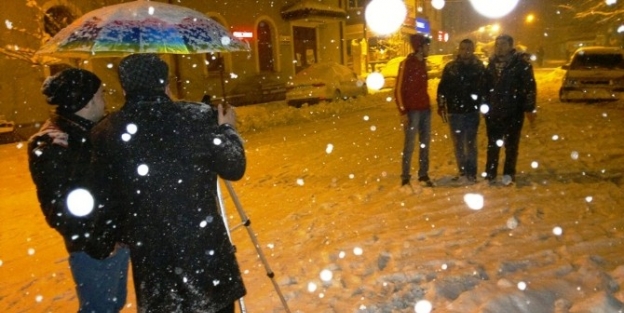 Karlı Caddede Seyyar Fotoğraf Seti