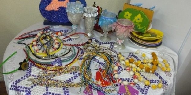 Engelliler Takı Tasarımla Hayata Tutunuyor