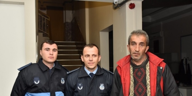 Şehzadeler Evsiz Vatandaşlara Sahip Çikti