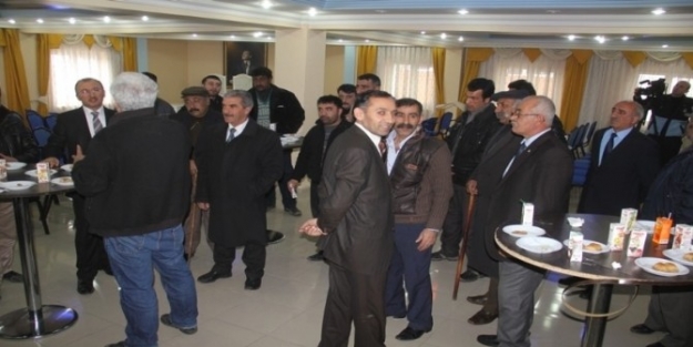 Belediye Başkanı Faruk Köksoy Arabul Ve Çelik Ailelerini Barıştırdı