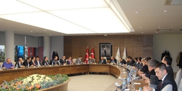 Uosb Yönetim Kurulu Banka Şube Müdürlerini Ağırladı