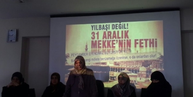 Sp Kadın Kolları Başkanı Elif Kumbasar: “noel Baba Genç Nesilleri Kimliksizleştirme Projesidir”