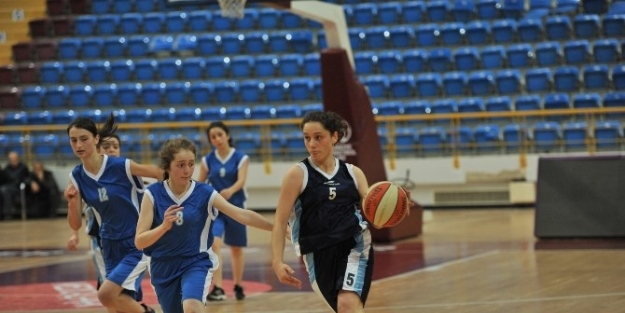 Trabzon Genç Kızlar Basketbol Müsabakaları Sona Erdi