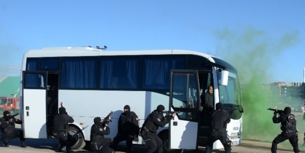 Nevşehir Polisinden Rehine Kurtarma Tatbikatı