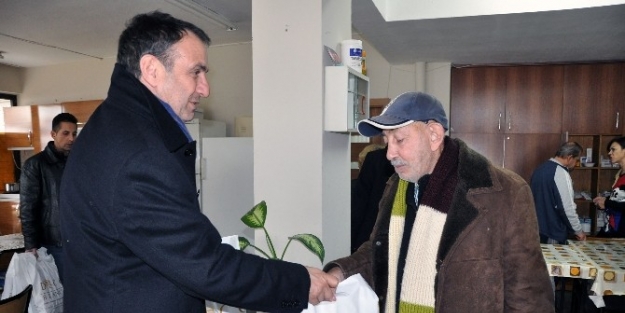 Başkan Gençer’den Hasta Ve Yaşlılara Yeni Yıl Ziyareti